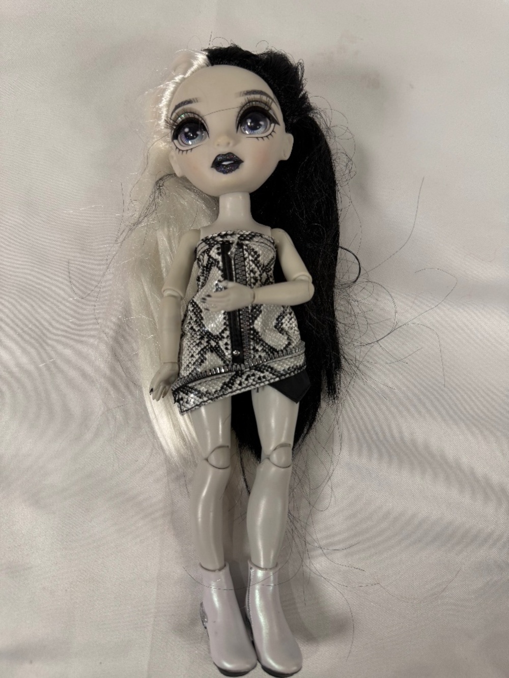 Shadow High Heather Grayson Series 1 Grayscale Fashion Doll
